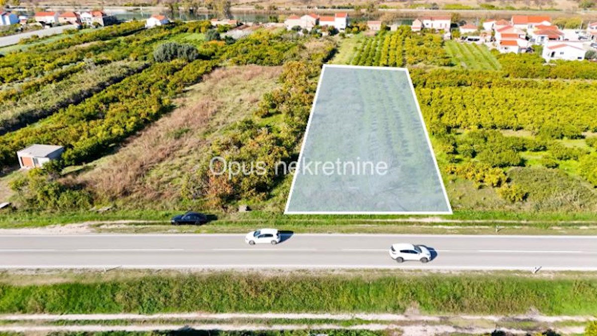 Terreno KULA NORINSKA, 186.000 €