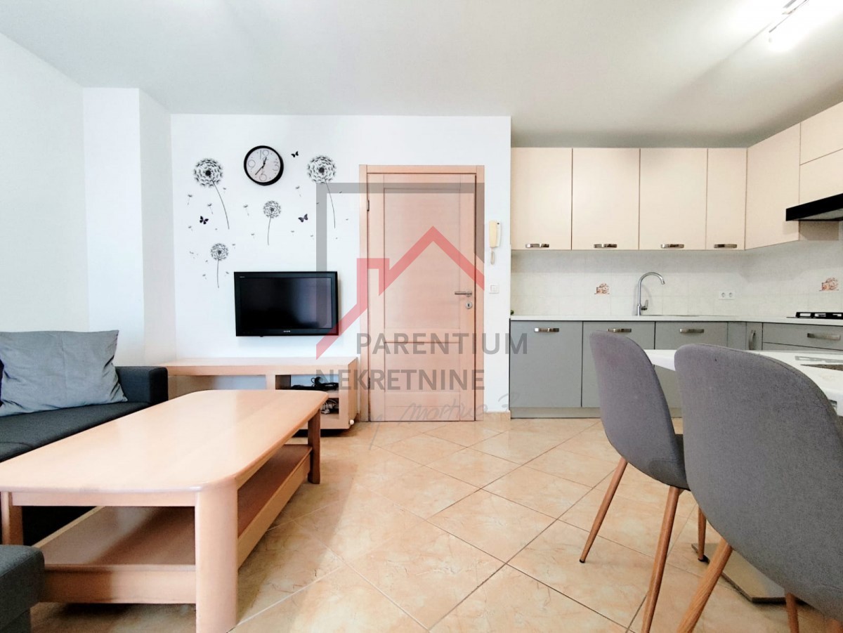 Istra, Poreč okolica - Stan 55 m² s dvije spavaće sobe, namješten, terasa, parking, spremište