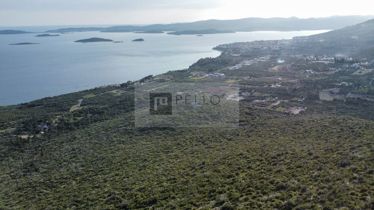 Участок OREBIĆ, 1.450.800 €