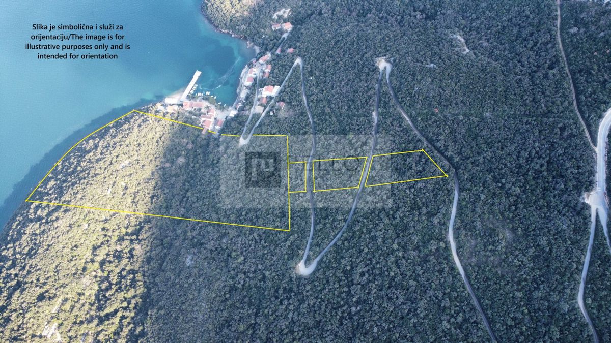 Участок OREBIĆ, 600.000 €