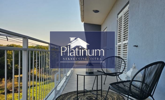 Istria, Pula, three-room apartment, garden, parking, 165 m2