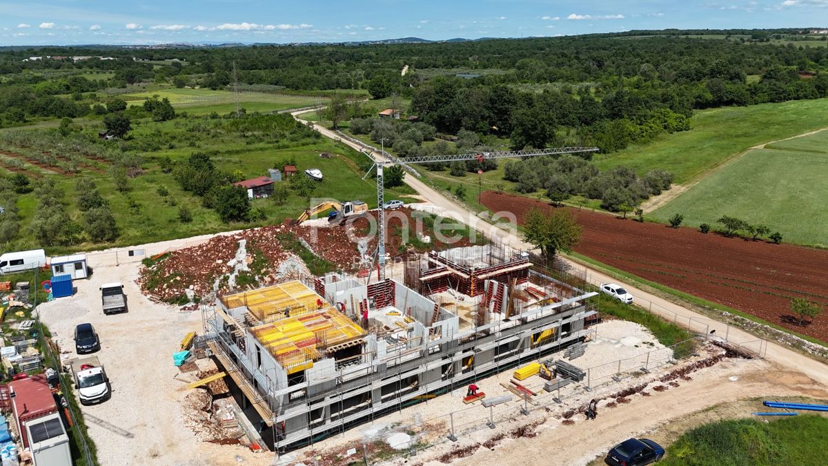 ISTRA, TAR - Moderan stan na 1. katu | Garaža i lift | Novogradnja blizu mora