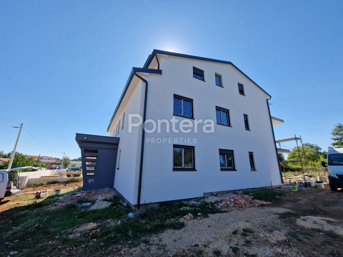 ISTRA, POREČ komforan stan na 2. katu novogradnje