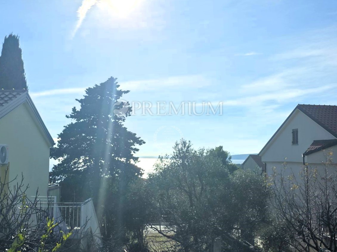 Grad Krk, kuća s tri apartmana u blizini mora! – 3