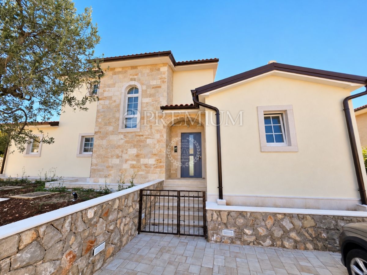 Raum Krk – rustikales Haus mit Pool und Meerblick! – 2