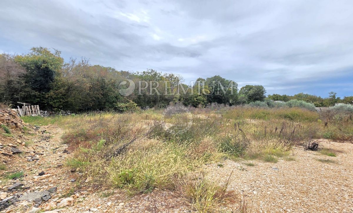 Участок KRK, 195.000 €