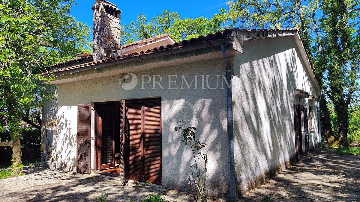 Otok Krk, Dobrinj, prodaja samostojne hiše s parcelo veliko 2769 m2! – 3