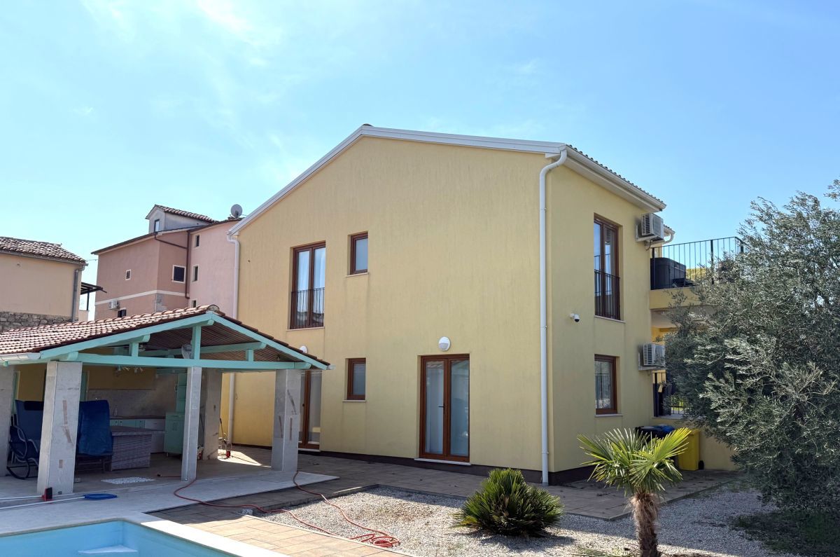 Дом KRK, 1.500.000 €