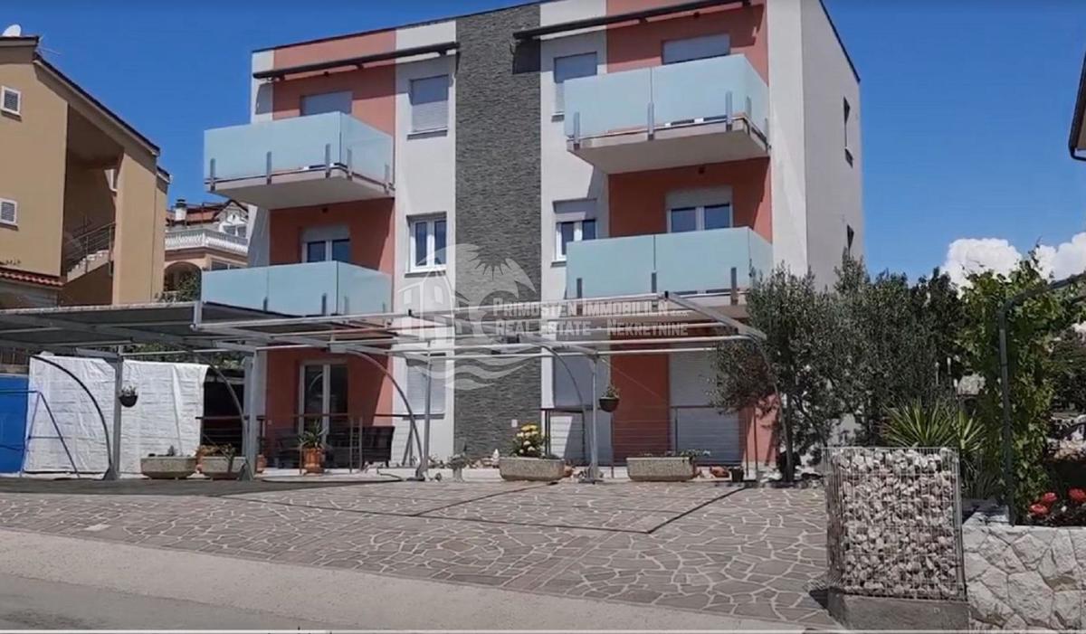 Vila u Grebaštici 50m od mora – 2