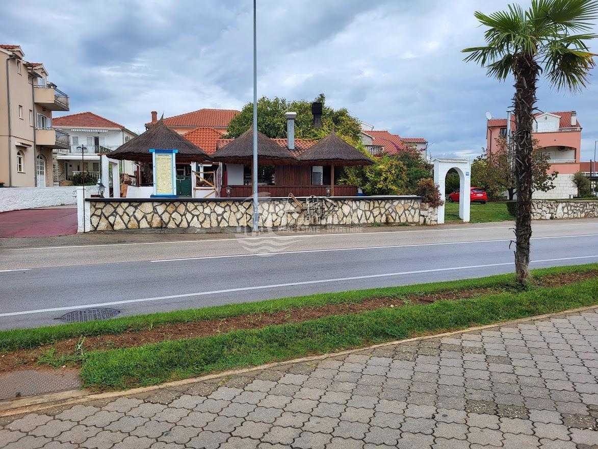 Vodice/ Kuća prvi red uz more u samom centru mjesta – 2