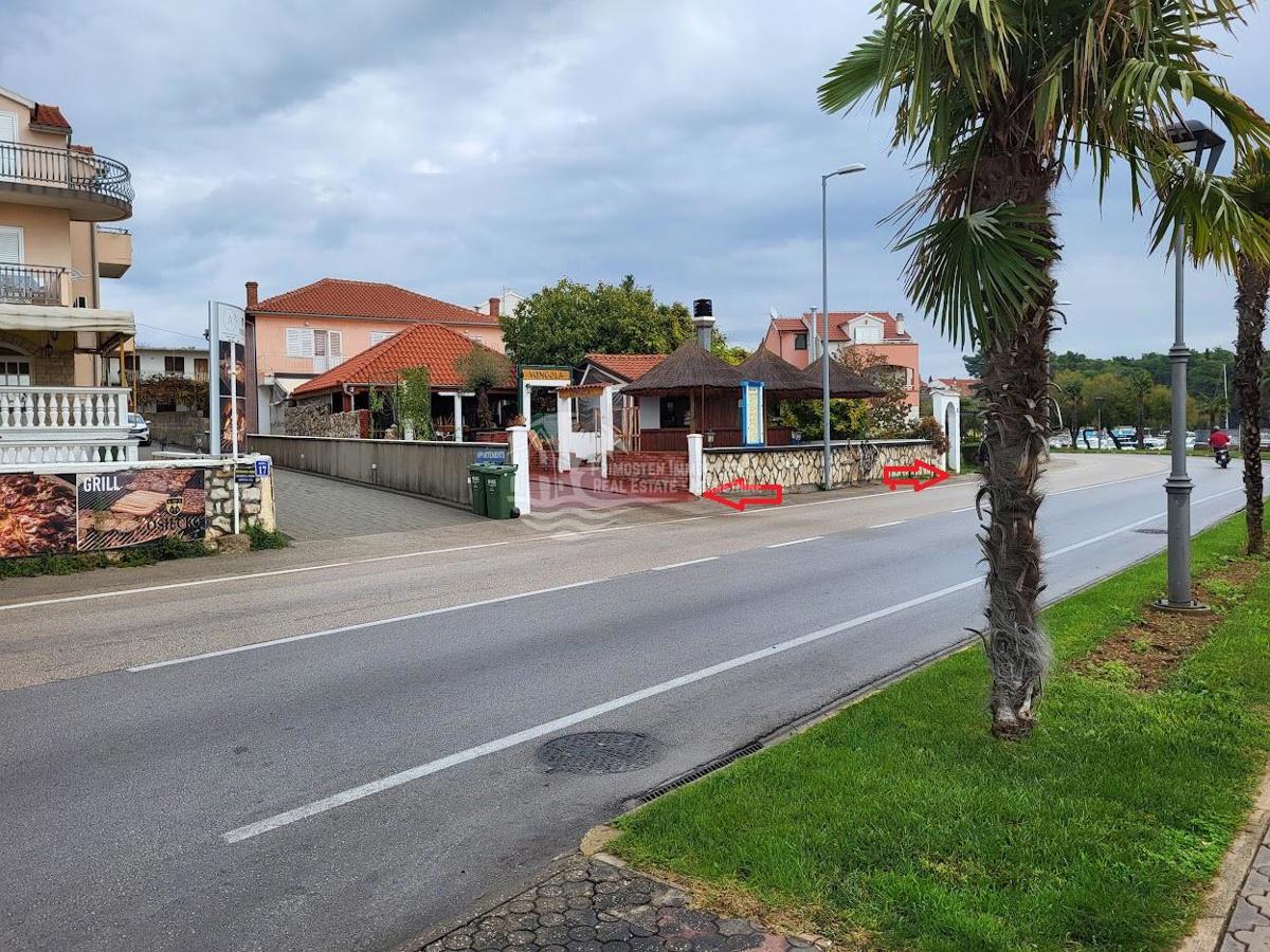 Vodice/ Kuća prvi red uz more u samom centru mjesta – 3