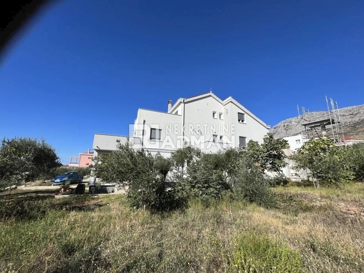 KAŠTEL SUĆURAC