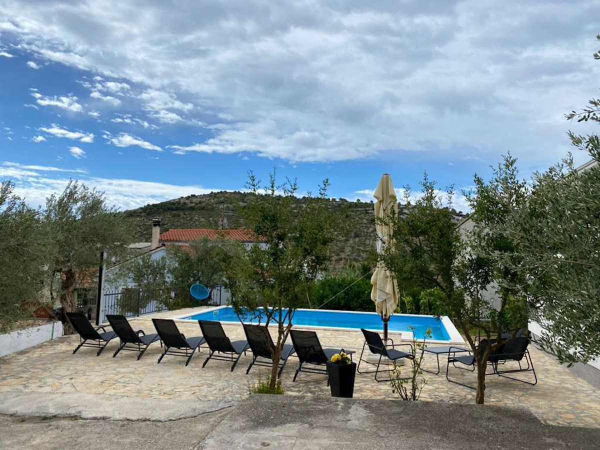 Дом ROGOZNICA, 300.000 €