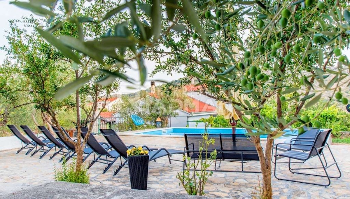 Casa ROGOZNICA, 300.000 €