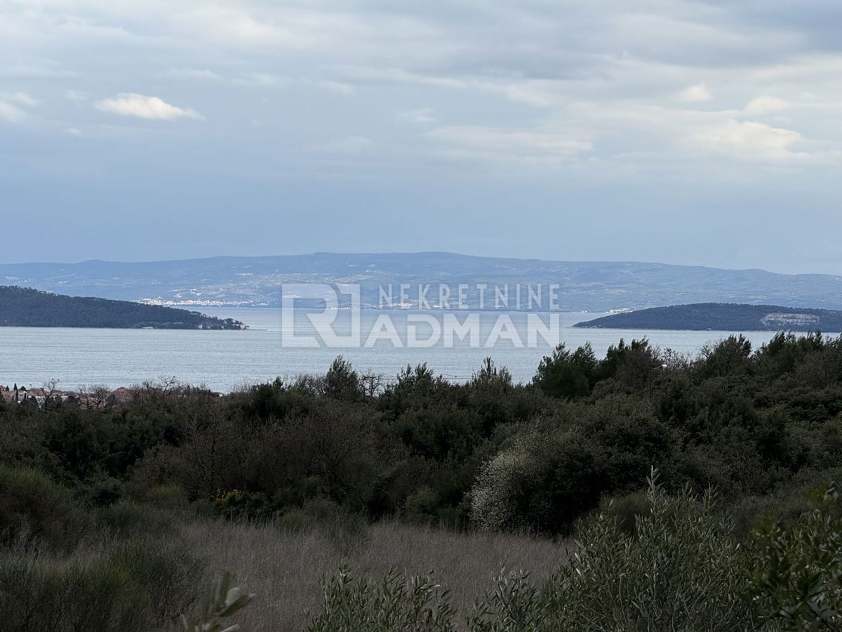 Terreno KAŠTELA, 1.000.000 €