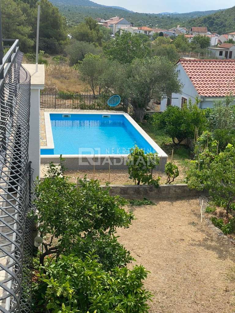 Участок ROGOZNICA, 300.000 €