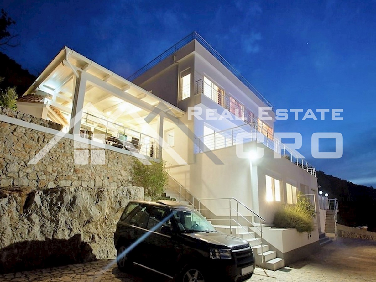 Дом VIS 1.990.000 € Продается Real Estate Cro