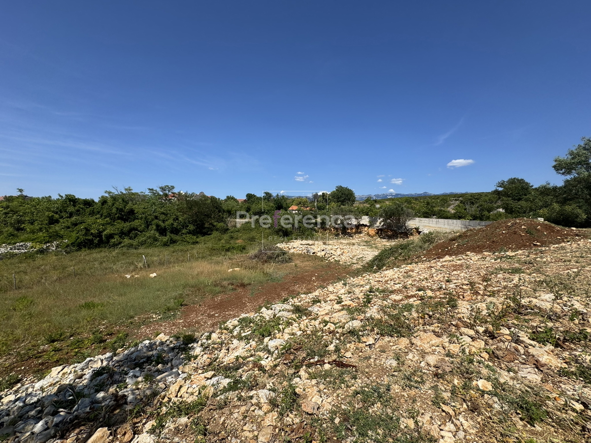 Terreno NOVALJA, 250.000 €