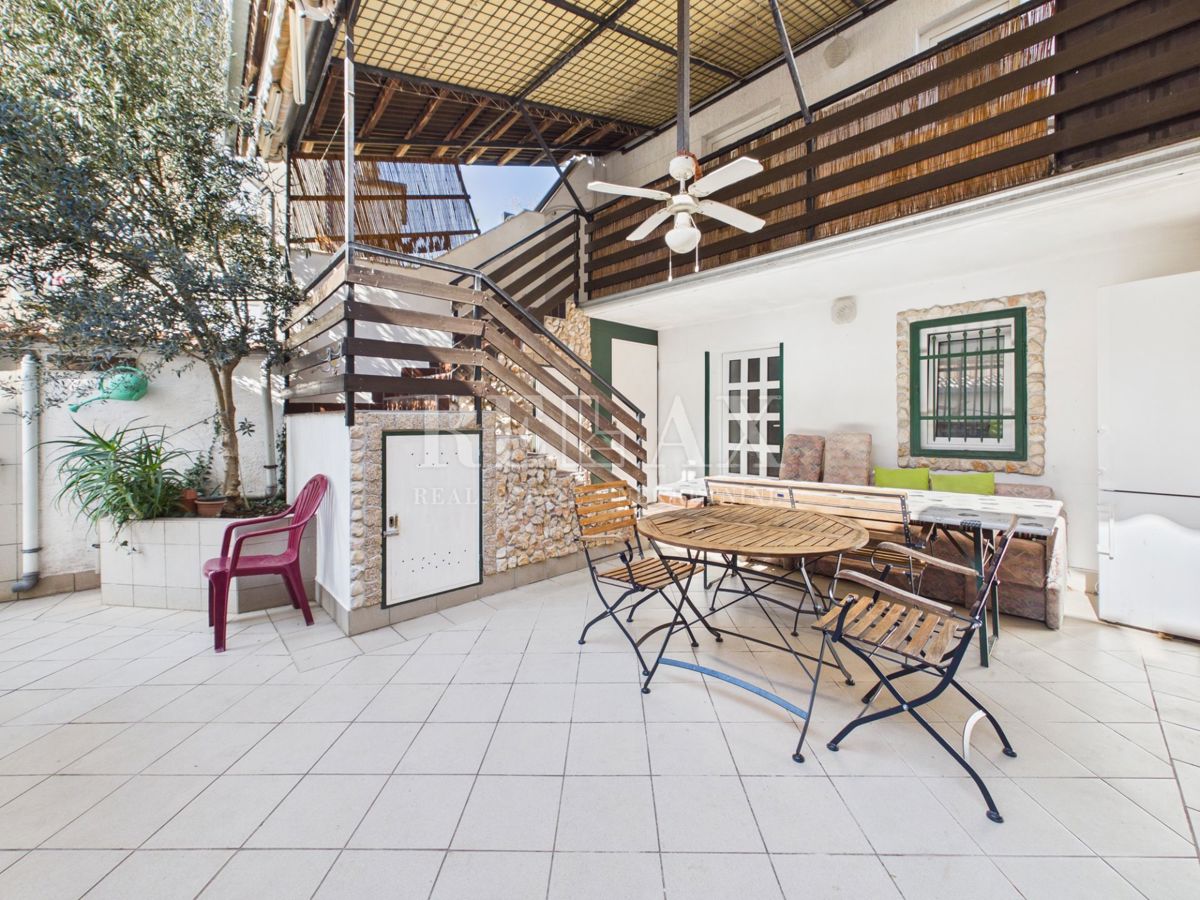 Дом NOVI VINODOLSKI, 255.000 €