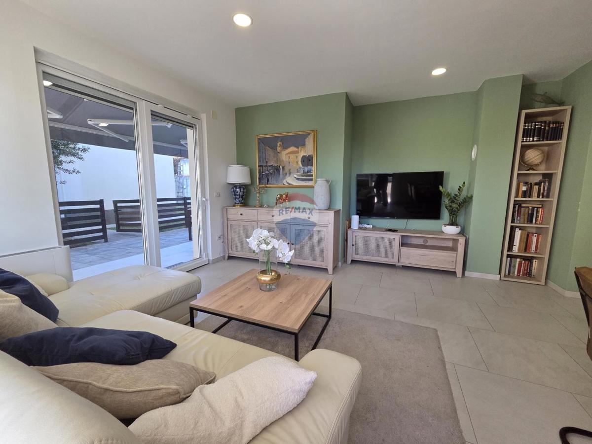 Appartamento KOSTRENA, 685.000 €