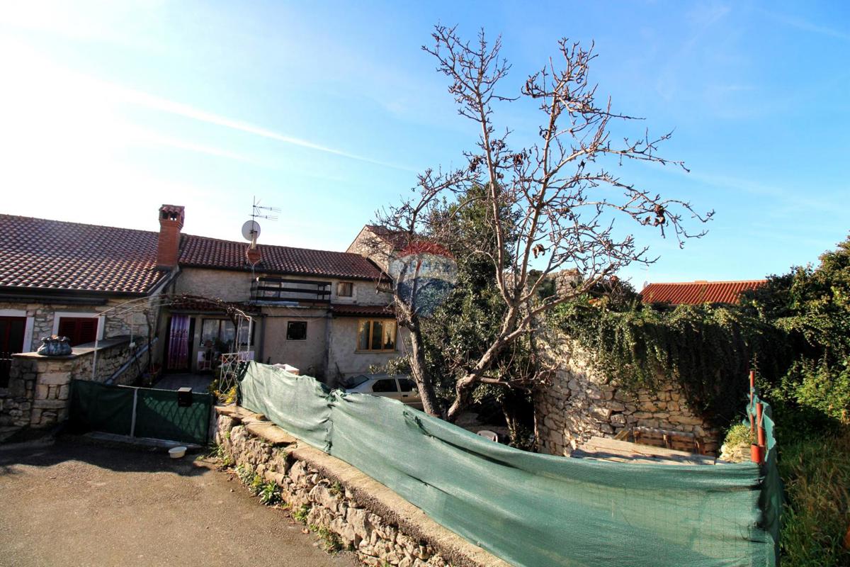 Дом BRTONIGLA, 255.000 €