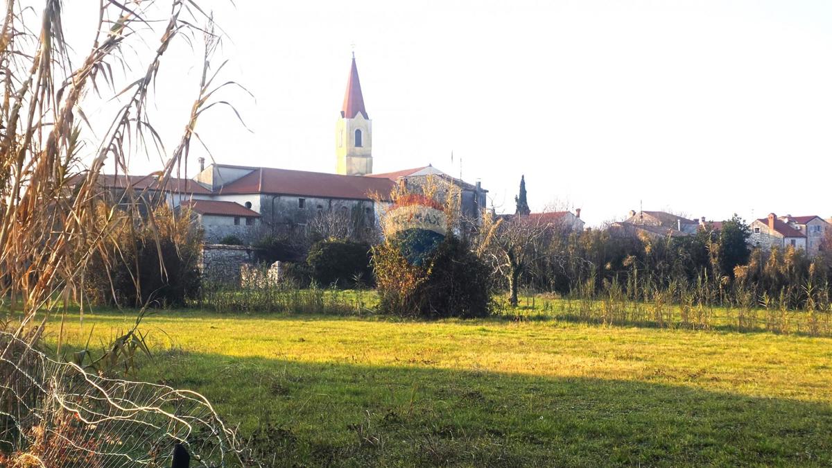 Участок BRTONIGLA, 189.000 €