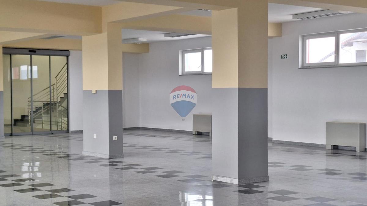 Locale commerciale ZAGREB, 4.500 €