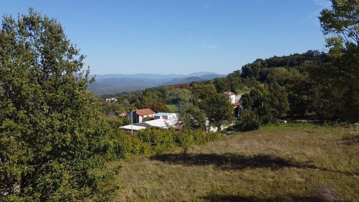 Участок VIŽINADA, 93.000 €