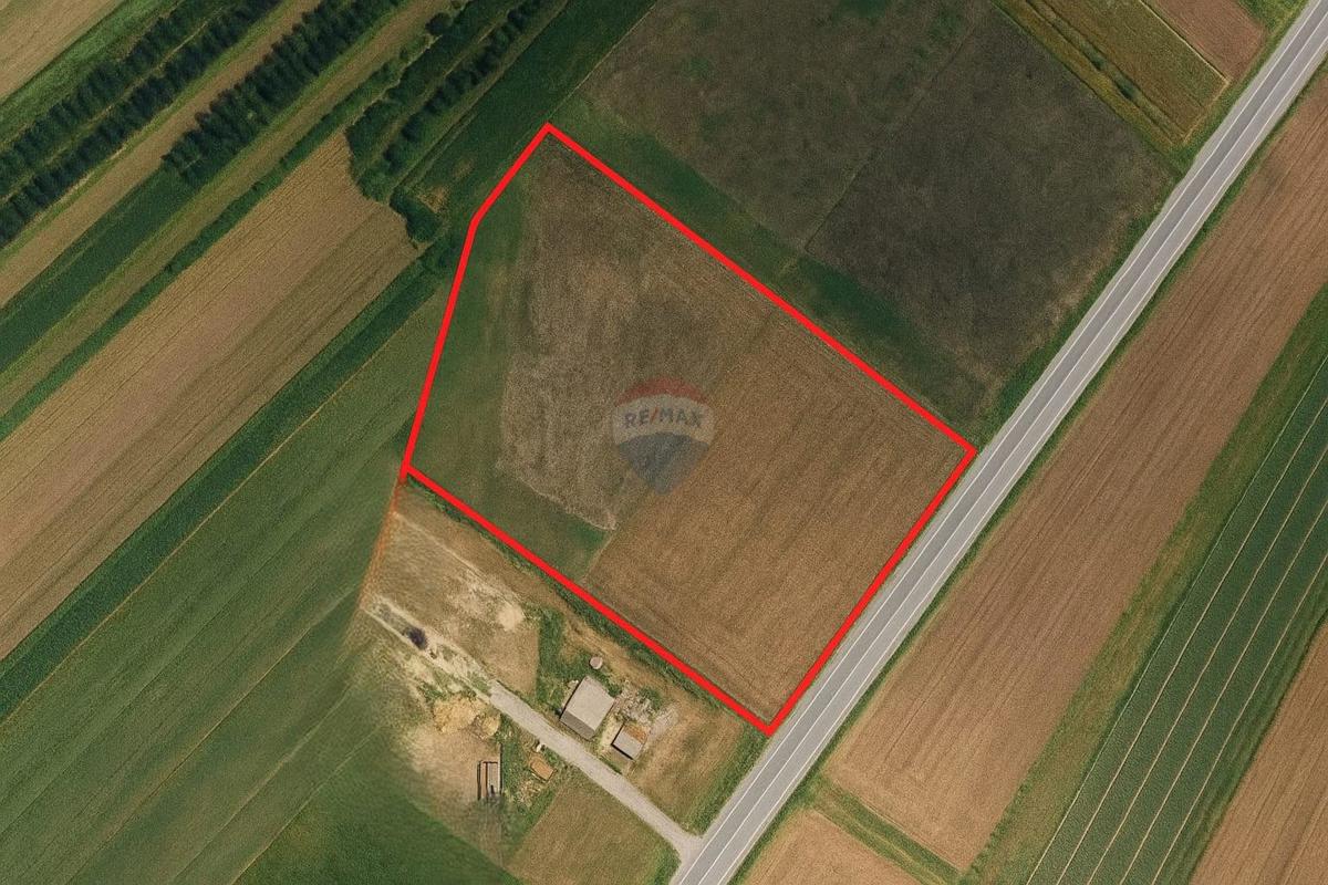 Участок VELIKA GORICA, 1.180.860 €