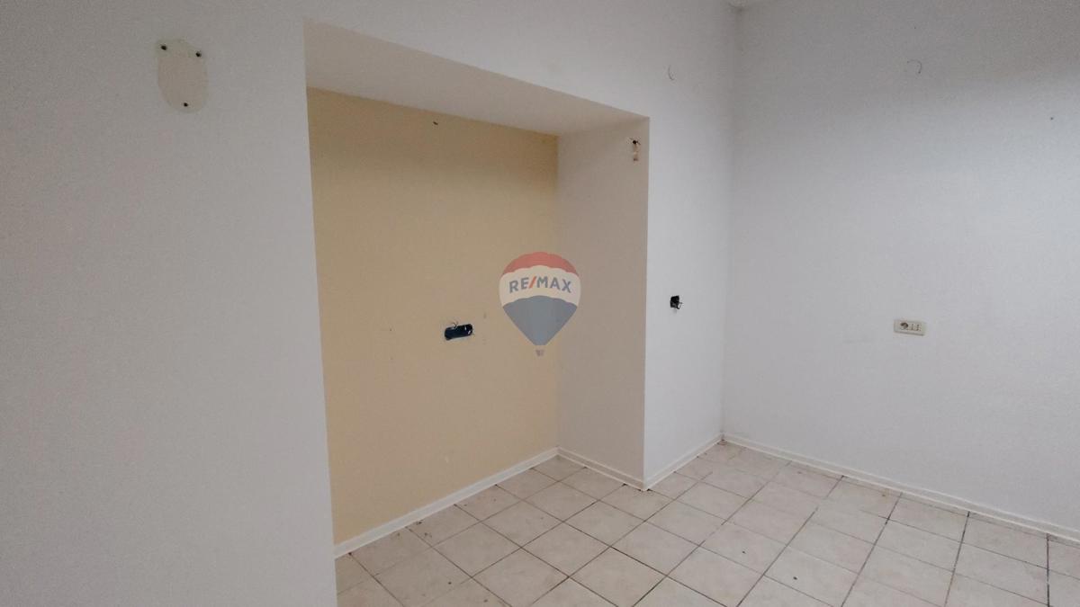 Locale commerciale RIJEKA, 450 €
