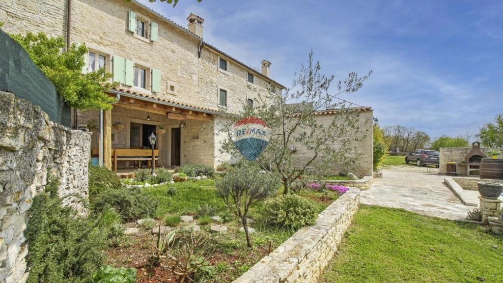 Дом SVETVINČENAT, 450.000 €