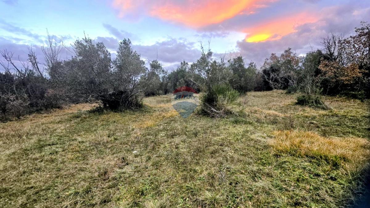 Terreno ROVINJ, 33.000 €