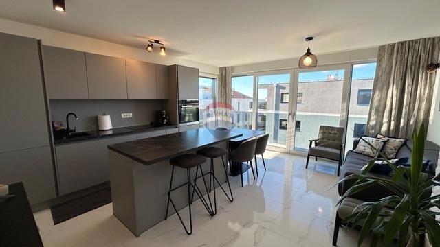 Appartamento NOVIGRAD, 439.000 €