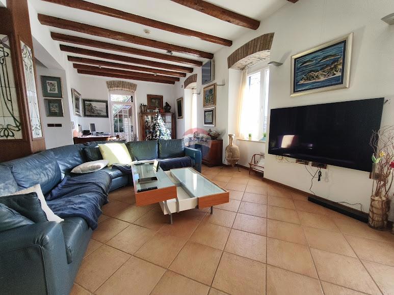 Дом RIJEKA, 625.000 €