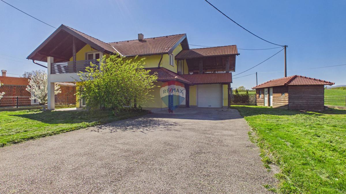 Дом JASTREBARSKO, 324.000 €