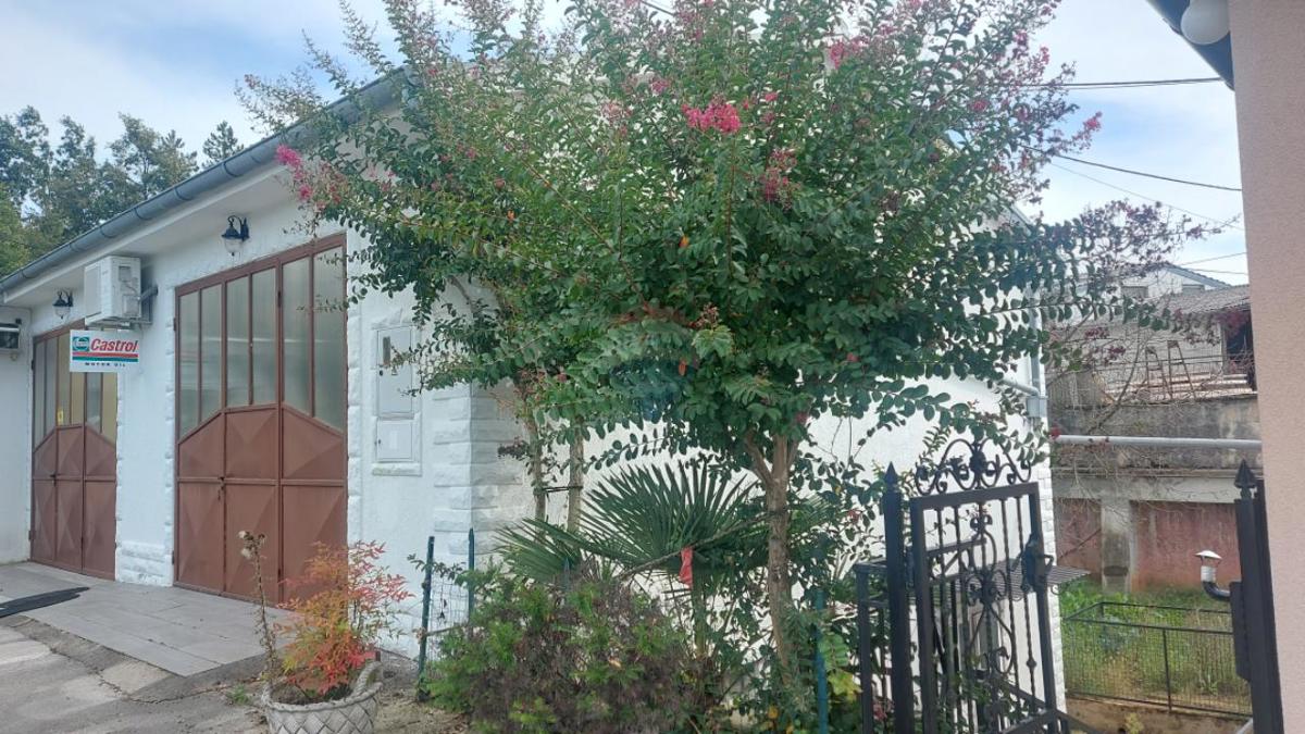 Коммерческая площадь MATULJI, 175.000 €