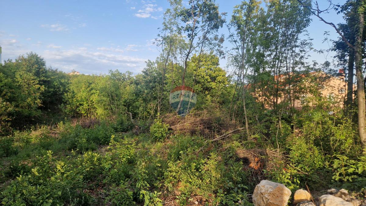 Участок VIŠKOVO, 192.000 €