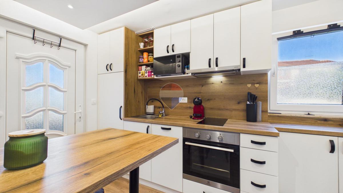 Istra, Novigrad – Studio apartman s terasom u blizini mora