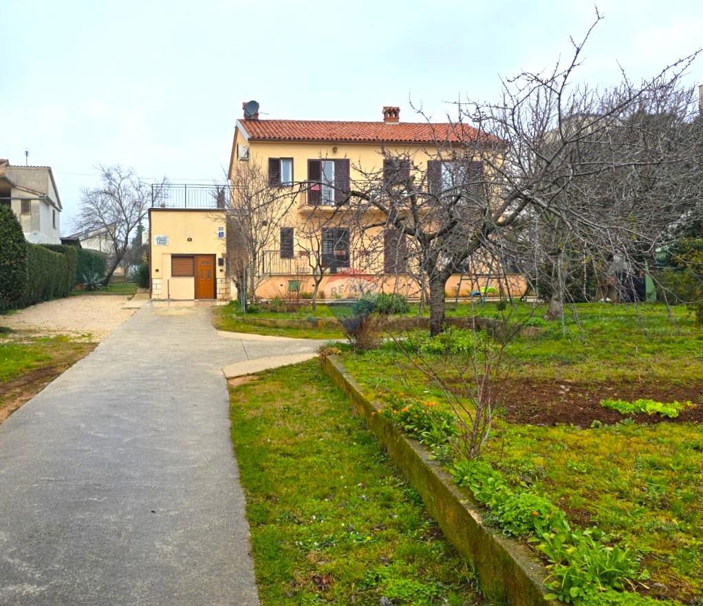 Участок ROVINJ, 1.500.000 €