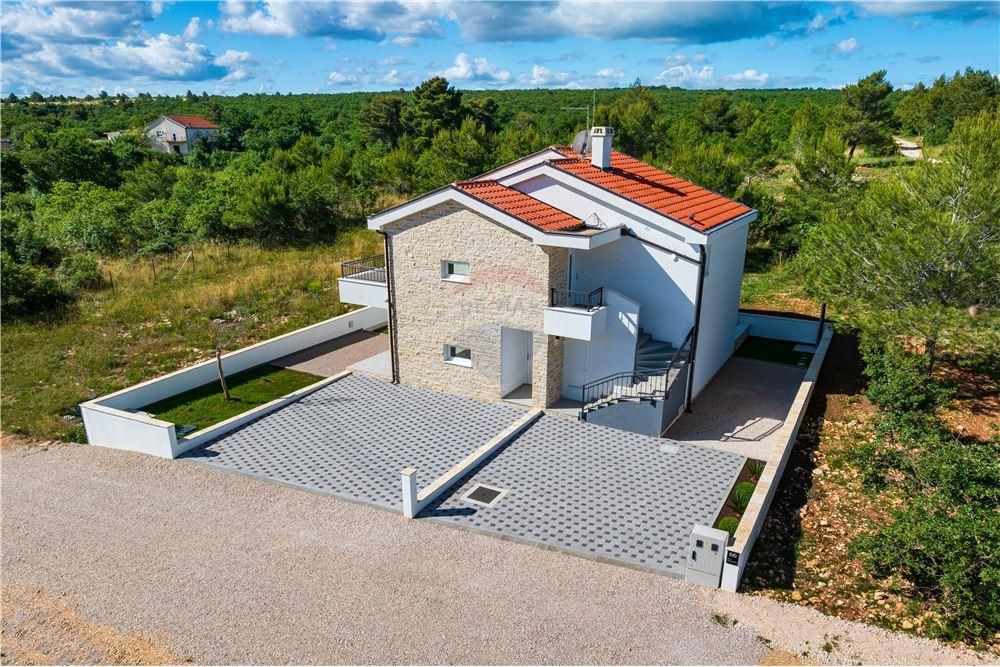 POSEDARJE
