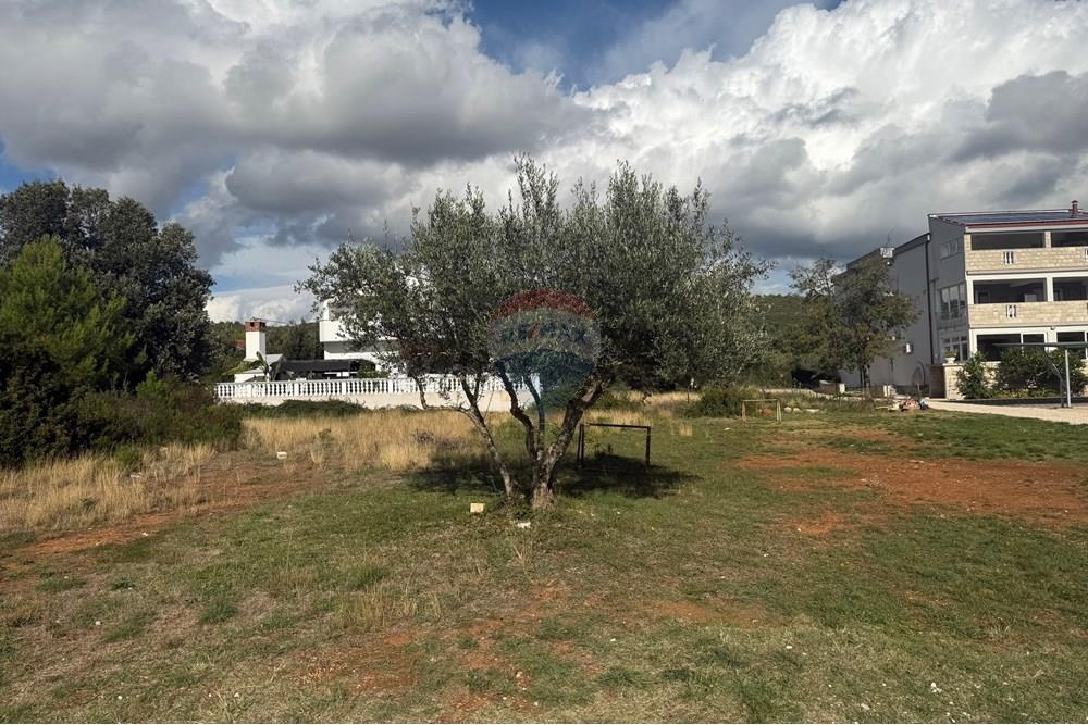 Terreno SUKOŠAN, 142.800 €