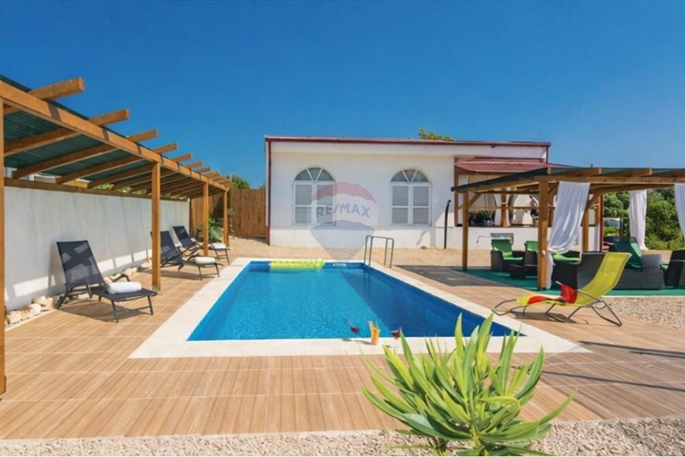 Дом POLAČA, 450.000 €