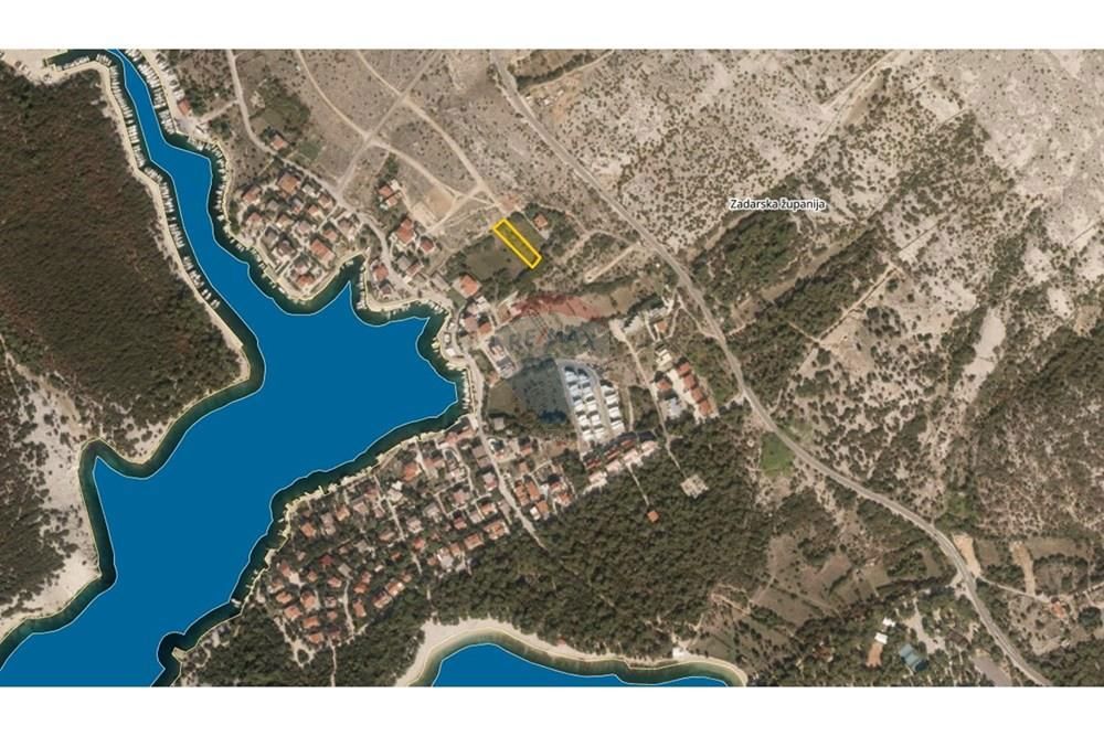 Участок PAG, 370.800 €