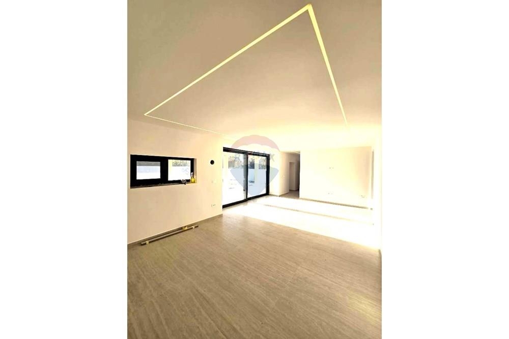 Дом POLIČNIK, 330.000 €