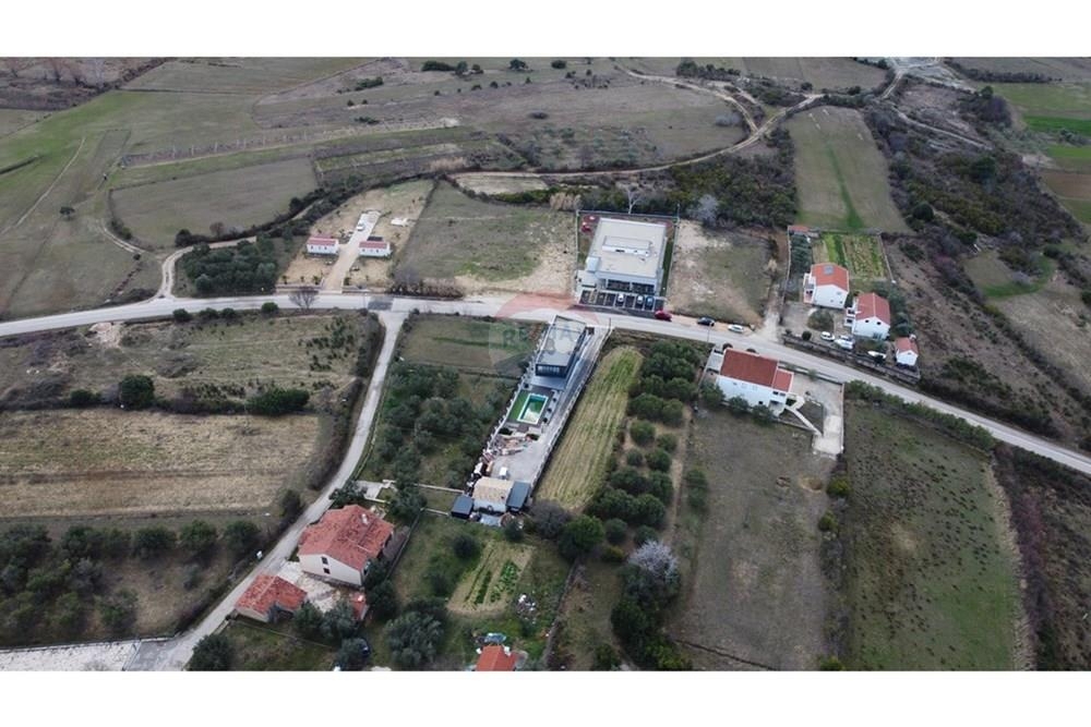 Građevinsko zemljište 981 m² u Radovinu – idejni projekt, povišena pozicija – 2