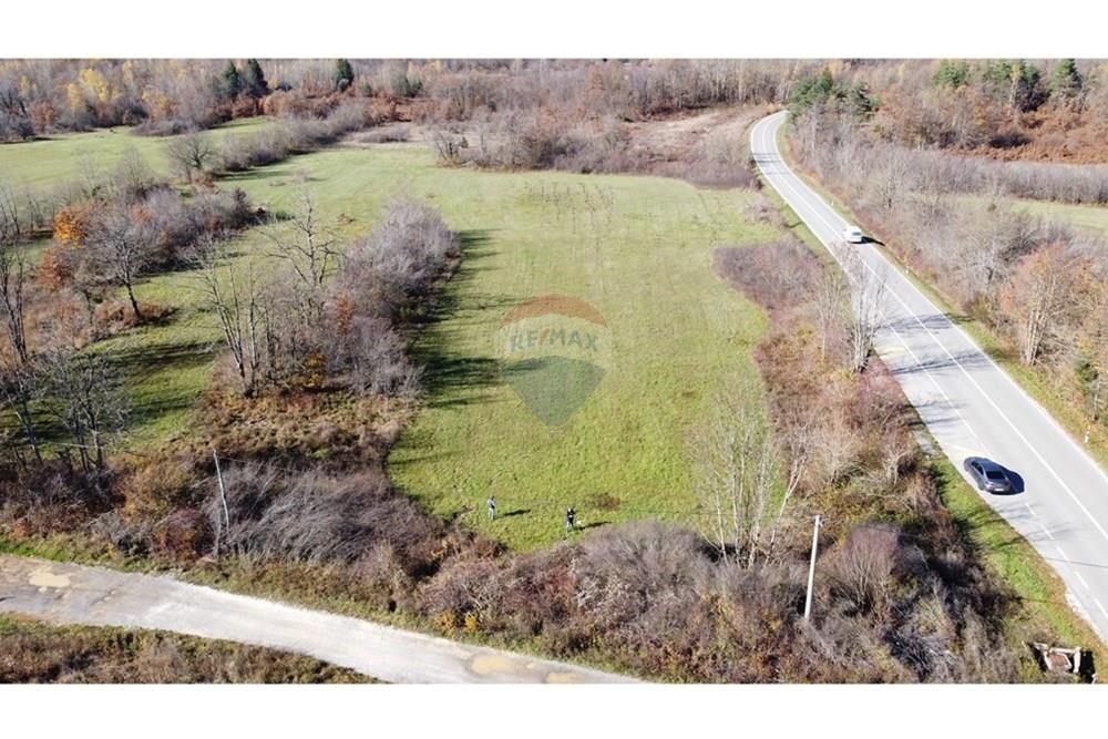 Участок LOVINAC, 55.000 €