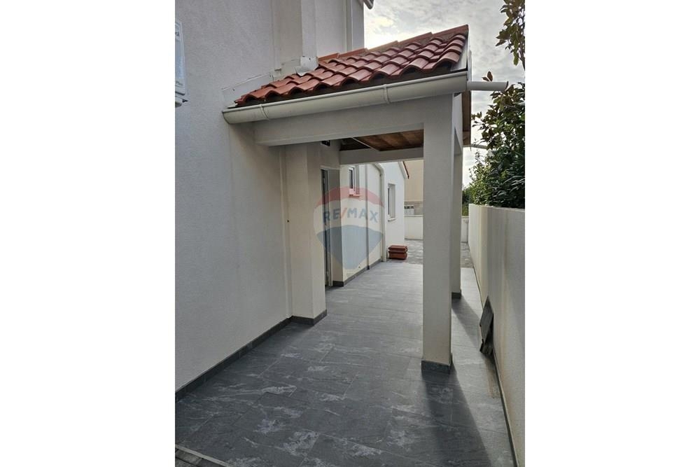 Novalja - Kuća s tri apartmana – 3