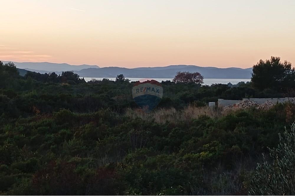 Участок SUKOŠAN, 181.870 €