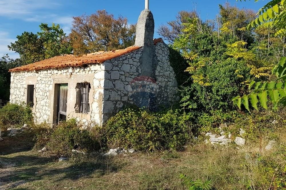 Участок NOVALJA, 97.000 €