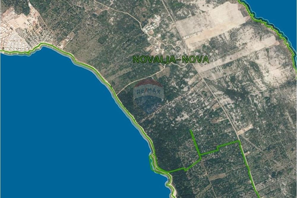 Участок NOVALJA, 670.000 €
